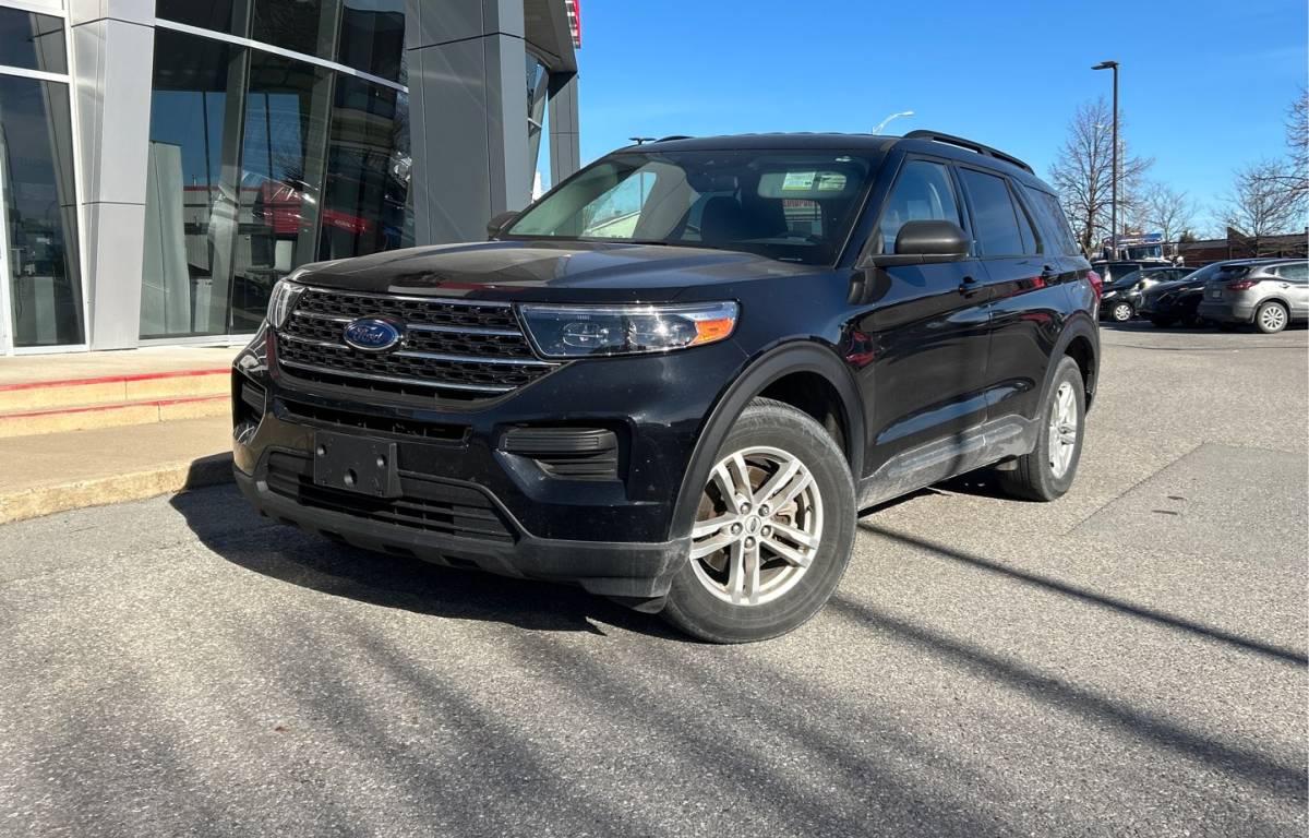 2020 Ford Explorer XLT 4WD with only 63,000KM